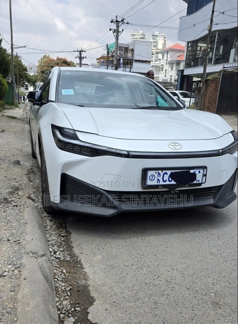 Toyota bZ3 2024 White