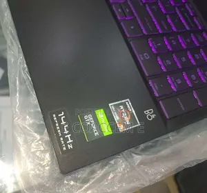 New Laptop HP 8GB AMD Ryzen 5 SSD 512GB