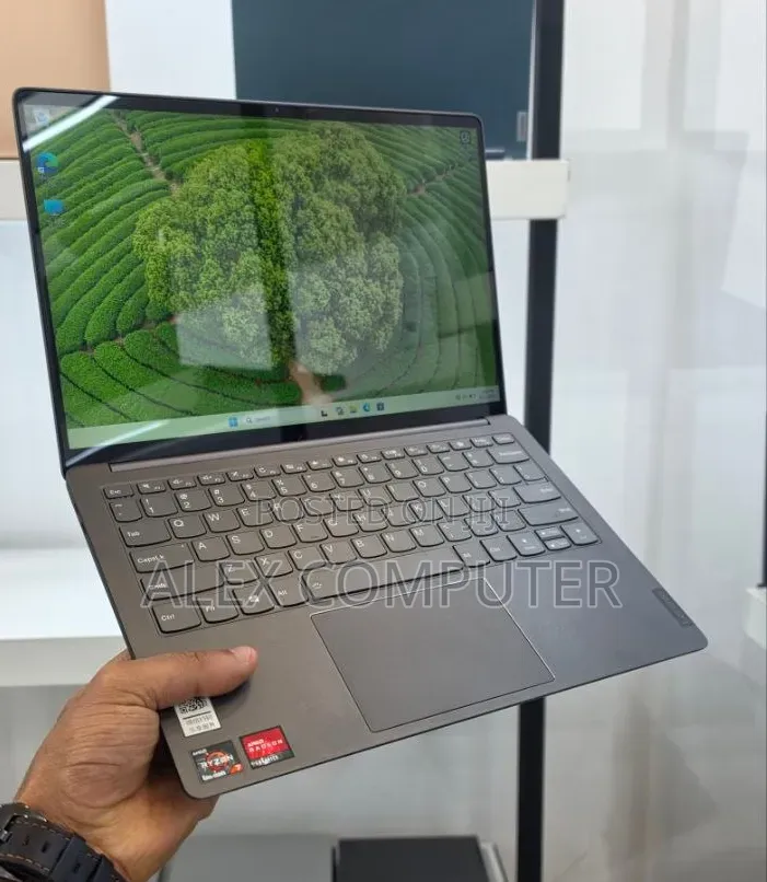 New Laptop Lenovo 16GB AMD Ryzen 7 SSD 512GB
