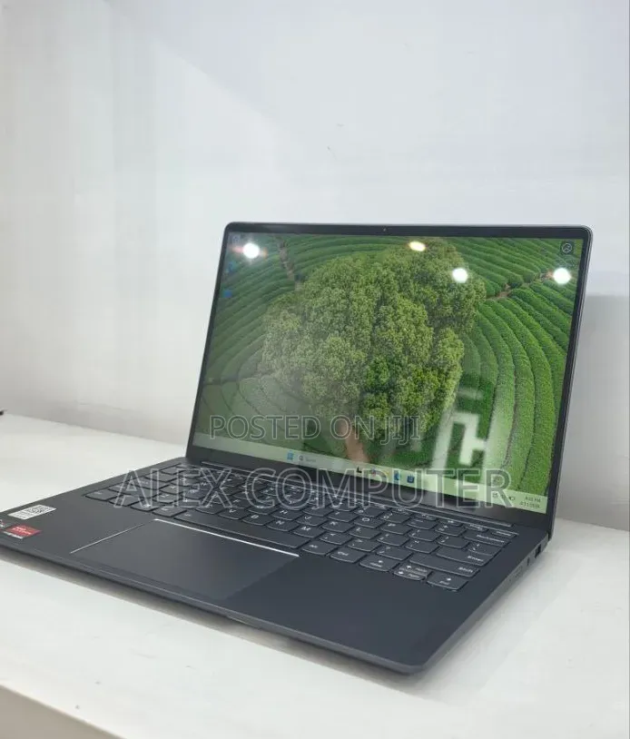 New Laptop Lenovo 16GB AMD Ryzen 7 SSD 512GB