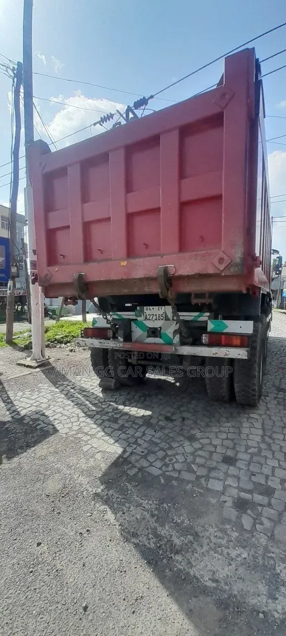 Cinotruck. Dump Truck