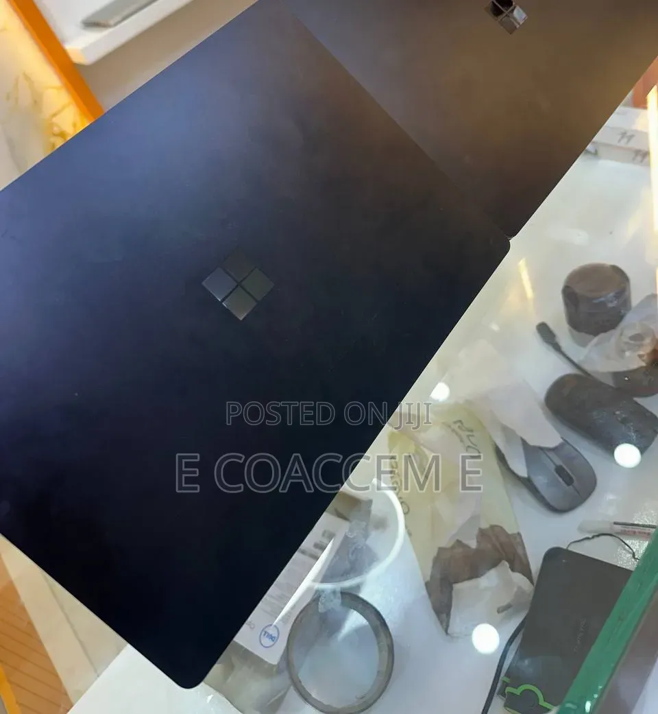 New Laptop Microsoft Surface 16GB Intel Core i7 SSD 512GB