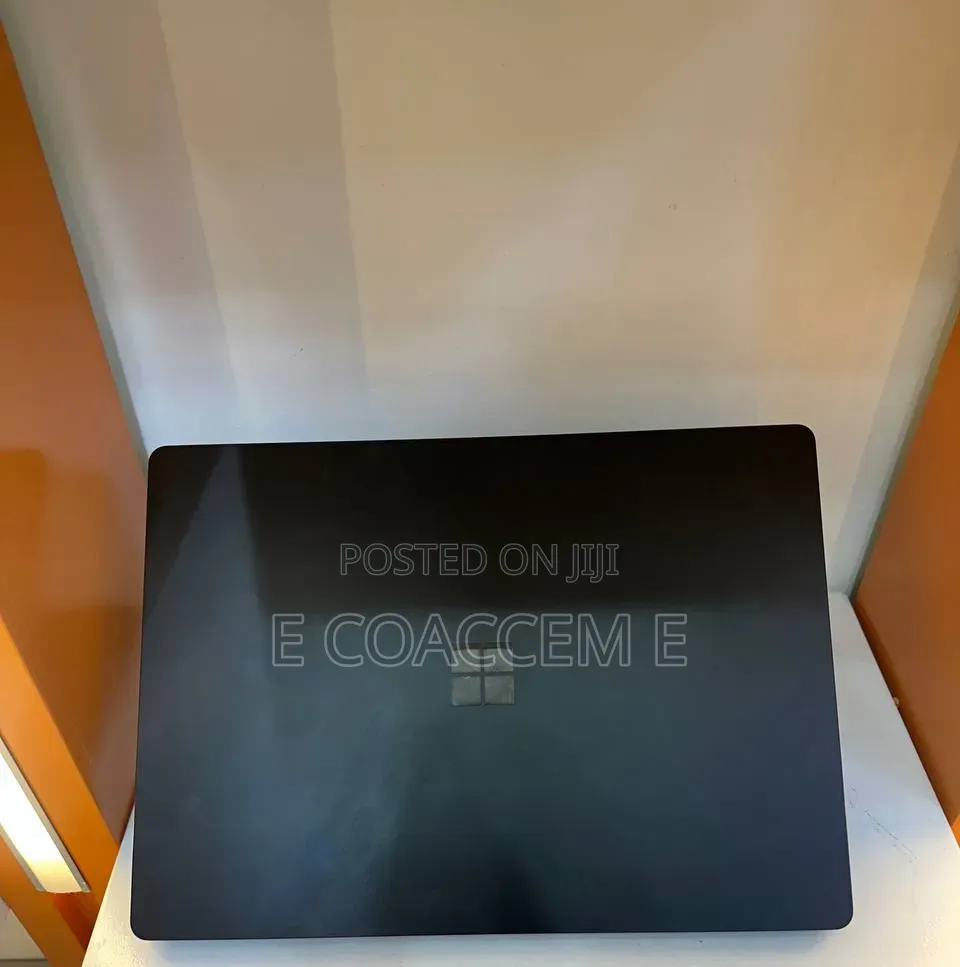 New Laptop Microsoft Surface 16GB Intel Core i7 SSD 512GB