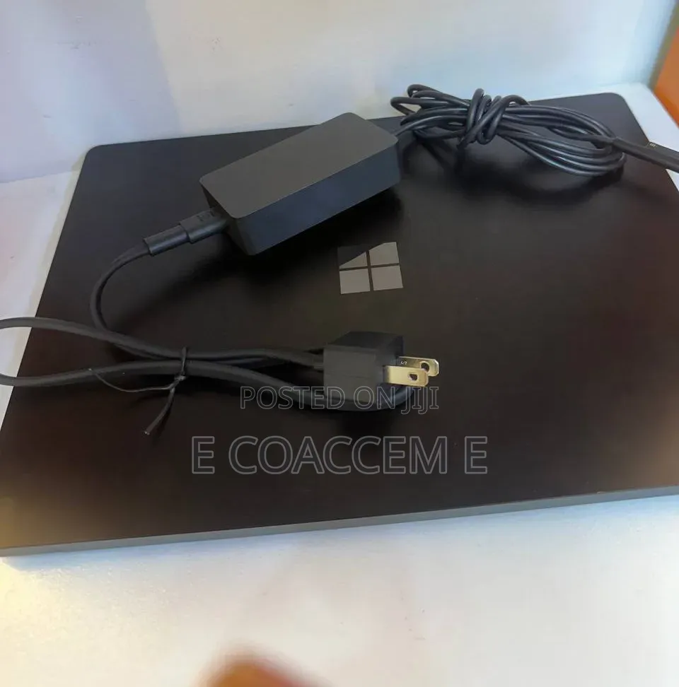 New Laptop Microsoft Surface 16GB Intel Core i7 SSD 512GB