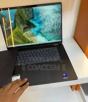 New Laptop HP 16GB Intel Core Ultra 7 SSD 1T