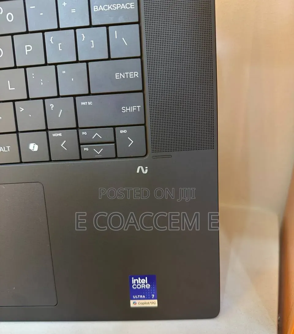 New Laptop HP 16GB Intel Core Ultra 7 SSD 1T