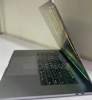 New Laptop Apple MacBook Pro 2019 16GB Intel Core i9 SSD 1T