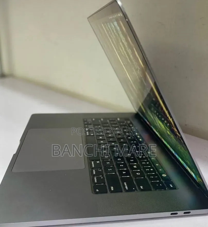 New Laptop Apple MacBook Pro 2019 16GB Intel Core i9 SSD 1T