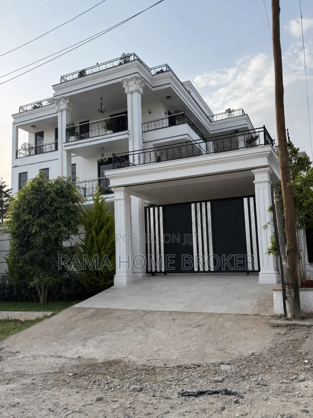 Furnished 10bdrm Villa in የከተማችን ግዙፍ ቤት ኮምፓወንድ, Yeka for sale