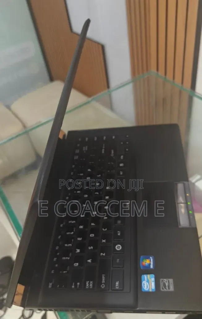 Laptop Toshiba 4GB Intel Core i5 HDD 500GB