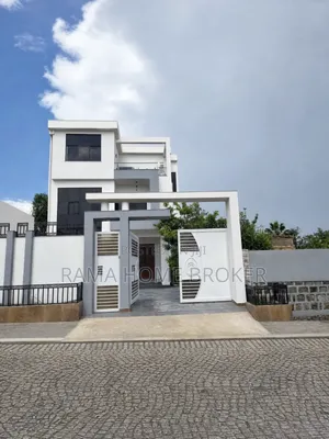 Furnished 7bdrm Villa in መሀል ወሰን ሂልሰይድ ላይ አዲስ, Yeka for sale