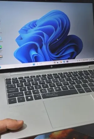 New Laptop HP EliteBook 840 G10 16GB Intel Core i7 SSD 512GB