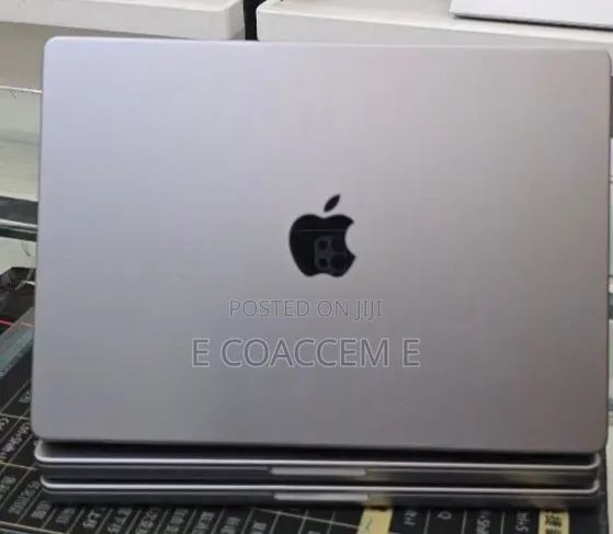 New Laptop Apple MacBook 16GB SSD 512GB