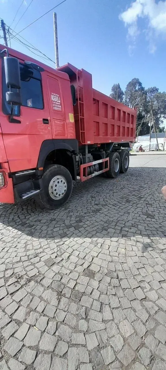 Cinotruck. Dump Truck