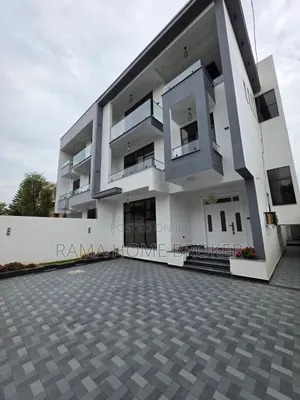 Furnished 10bdrm Villa in አዲስ ዘመናዊ ቤት በአያት, Yeka for sale
