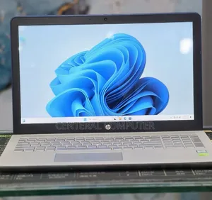 New Laptop HP Pavilion 10 8GB Intel Core i7 SSD 1T