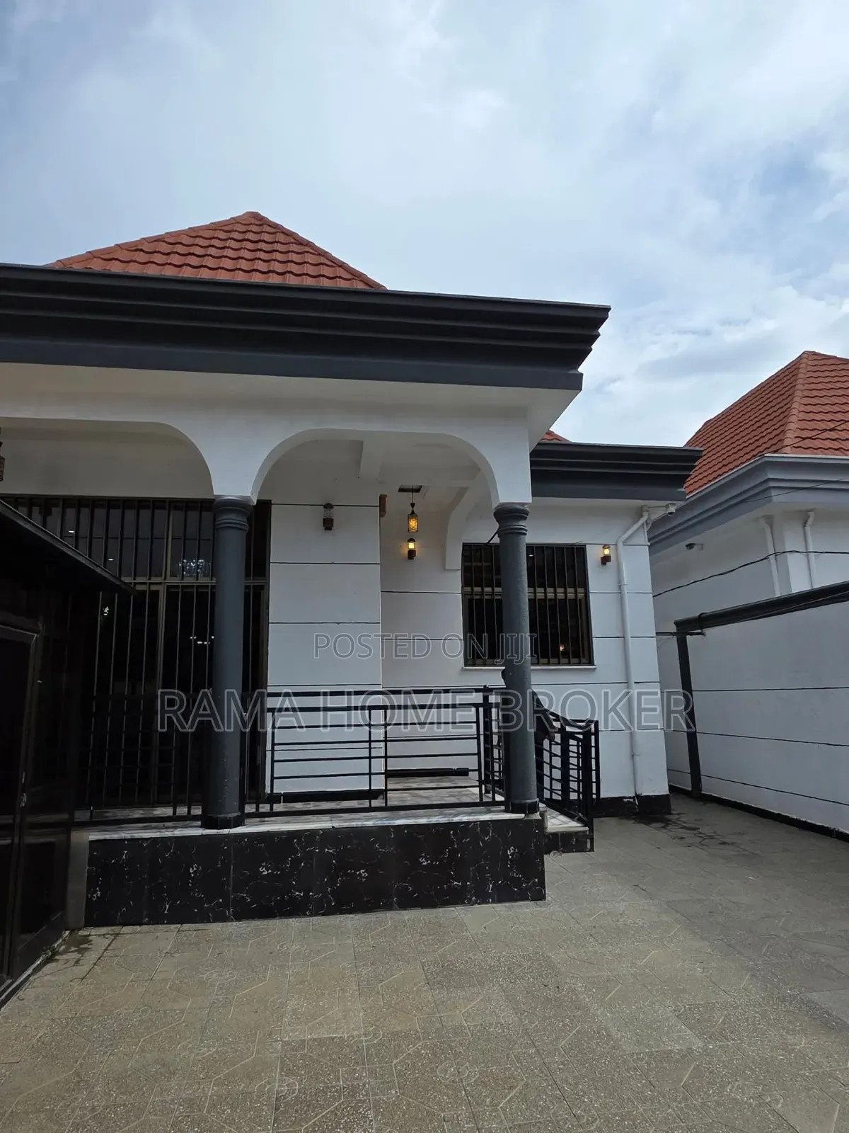 Furnished 6bdrm Villa in ማንም ያልኖረበት አዲስ ቤት, Yeka for sale
