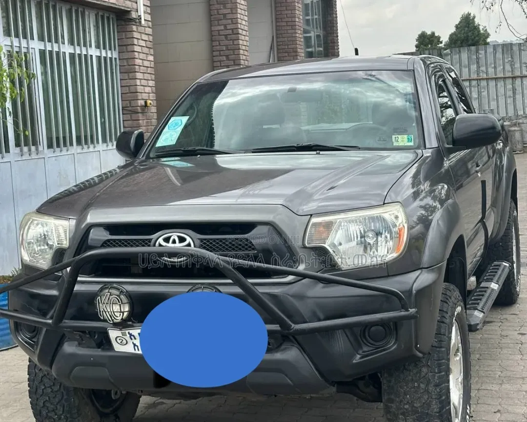 Toyota Tacoma 2014 Gray
