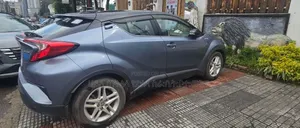 Toyota C-HR 2023 Blue