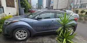 Toyota C-HR 2023 Blue