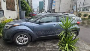 Toyota C-HR 2023 Blue