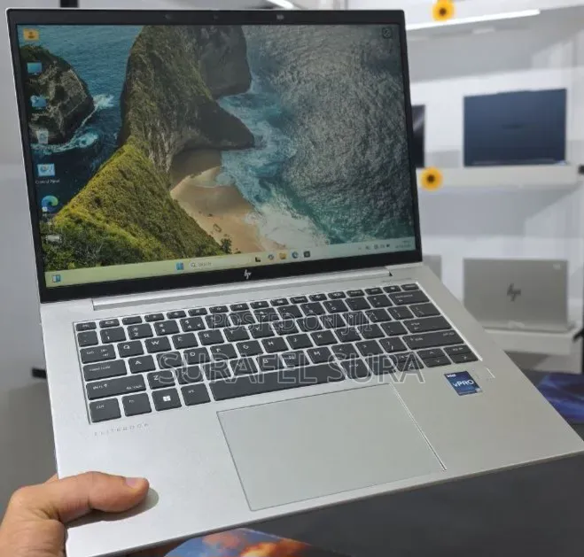 New Laptop HP EliteBook 840 G9 16GB Intel Core i7 SSD 512GB