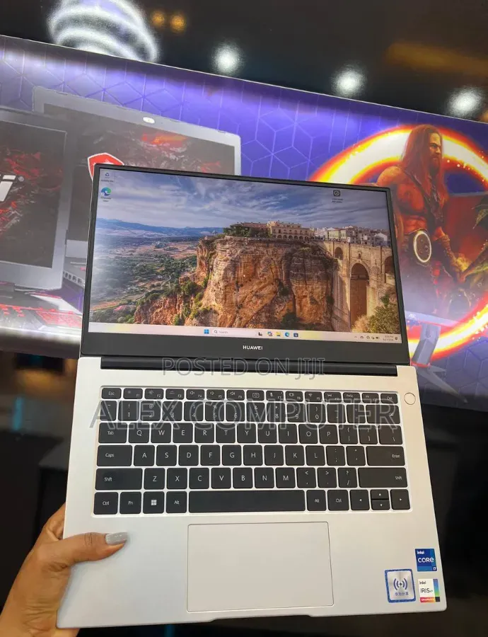 New Laptop Huawei 16GB Intel Core i7 SSD 512GB