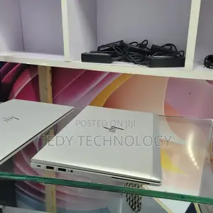 New Laptop HP EliteBook 830 G8 16GB Intel Core i7 SSD 512GB