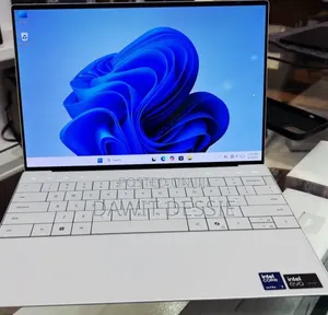 New Laptop Dell XPS 13 16GB Intel Core Ultra 7 SSD 512GB