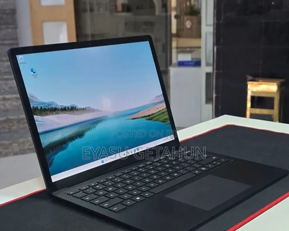 New Laptop Microsoft Surface Laptop 3 8GB Intel Core i5 SSD 256GB