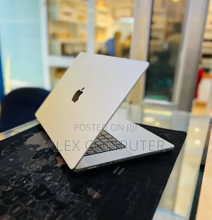 New Laptop Apple MacBook Pro 2021 M1 Max 32GB Apple M1 Max SSD 1T