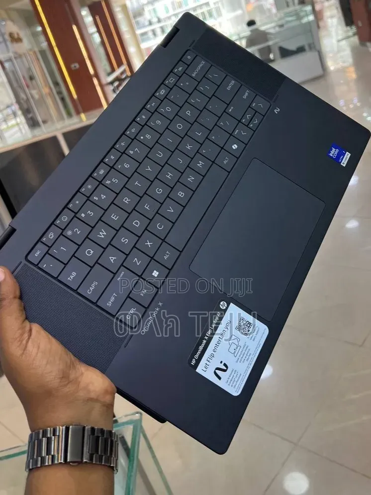 New Laptop HP OmniBook 5 Flip 16GB Intel Core Ultra 7 SSD 1T
