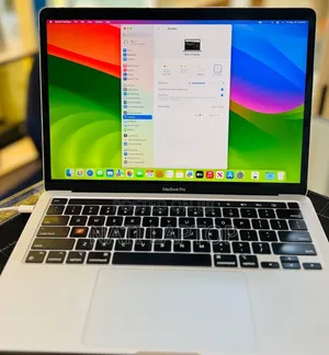 New Laptop Apple MacBook Pro 2020 M1 16GB Apple M1 Pro SSD 256GB