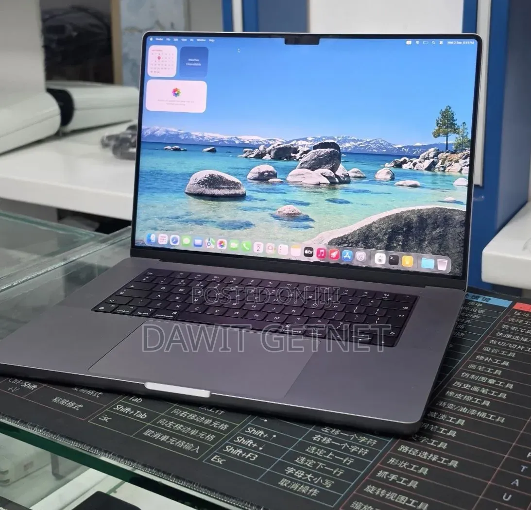 New Laptop Apple MacBook Pro 2021 M1 32GB Apple M1 SSD 512GB