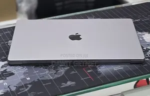New Laptop Apple MacBook Pro 2022 M2 16GB Apple M2 SSD 512GB