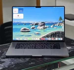 New Laptop Apple MacBook Pro 2022 M2 16GB Apple M2 SSD 512GB