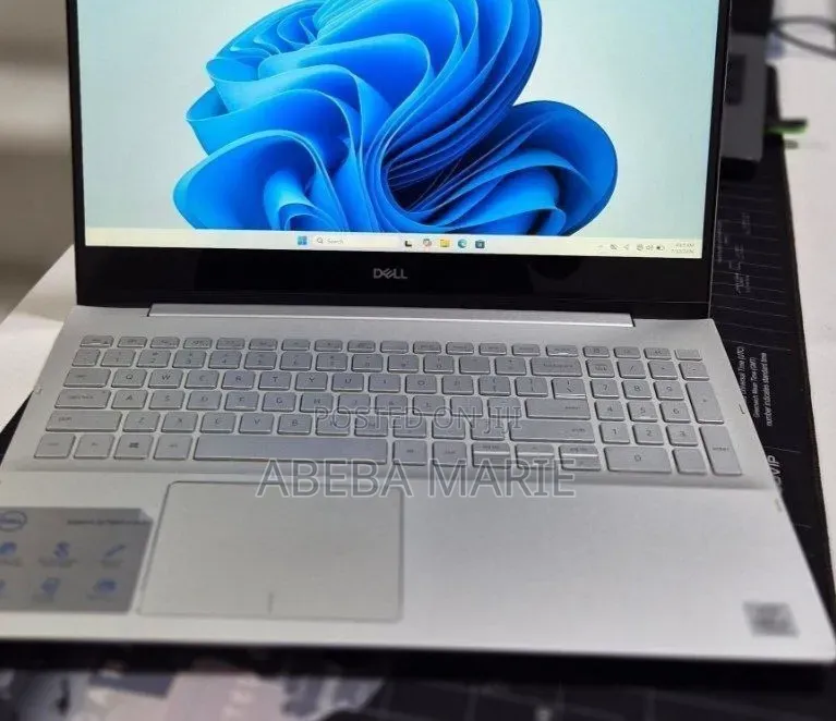 New Laptop Dell Inspiron 15 16GB Intel Core i5 SSD 256GB