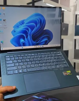 New Laptop Lenovo Yoga 910 16GB AMD Ryzen 7 SSD 512GB