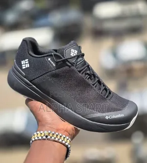 Colombia Water Proof Sneakers for Hiking Shoes Made in Vietnam