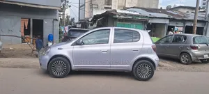 Toyota Vitz 2004 Ivory