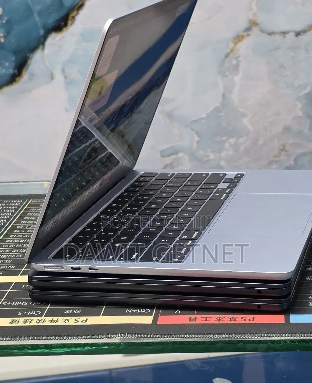 New Laptop Apple MacBook Air 2025 M4 16GB Apple M4 SSD 256GB