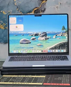 New Laptop Apple MacBook Air 2025 M4 16GB Apple M4 SSD 256GB