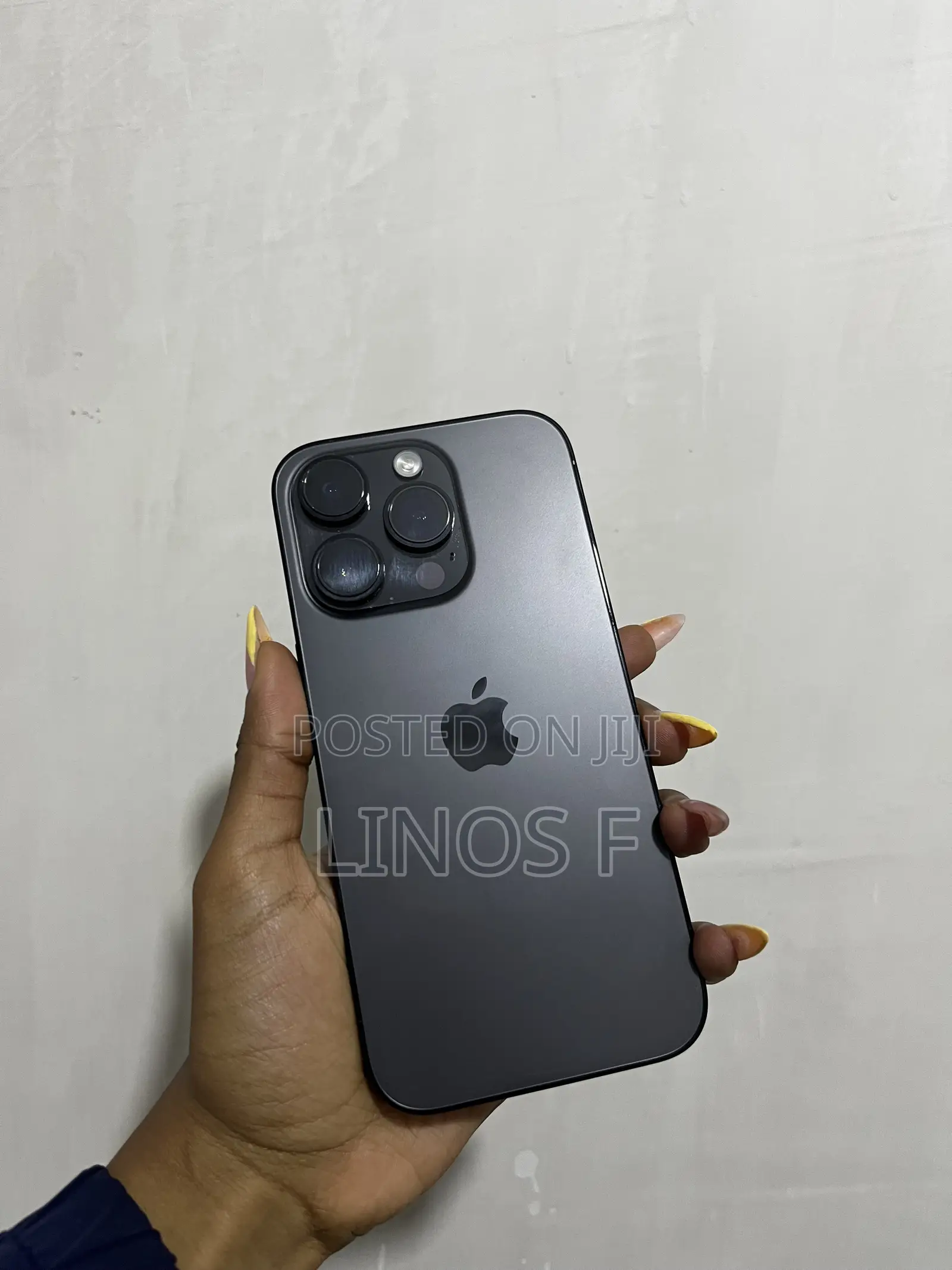 Apple iPhone 16 Pro 1 TB Black