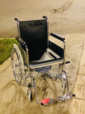Portable Commode Wheelchair
 ተንቀሳቃሽ ኮሞድ ዊልቸር