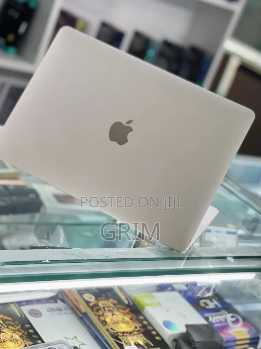 Laptop Apple MacBook Pro 2017 8GB Intel Core i7 SSD 256GB