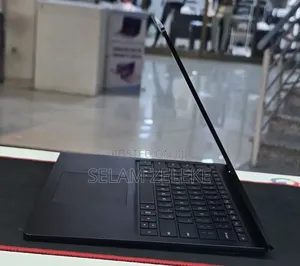 New Laptop Microsoft Surface 8GB Intel Core i5 SSD 256GB