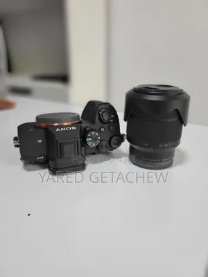 Sony Alpha 7IV With 28-70mm Kit Lens