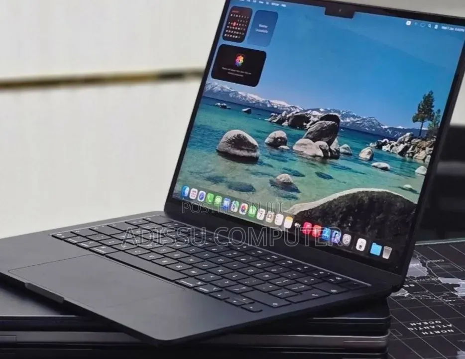 New Laptop Apple MacBook Pro 2024 M4 16GB Apple M4 SSD 256GB