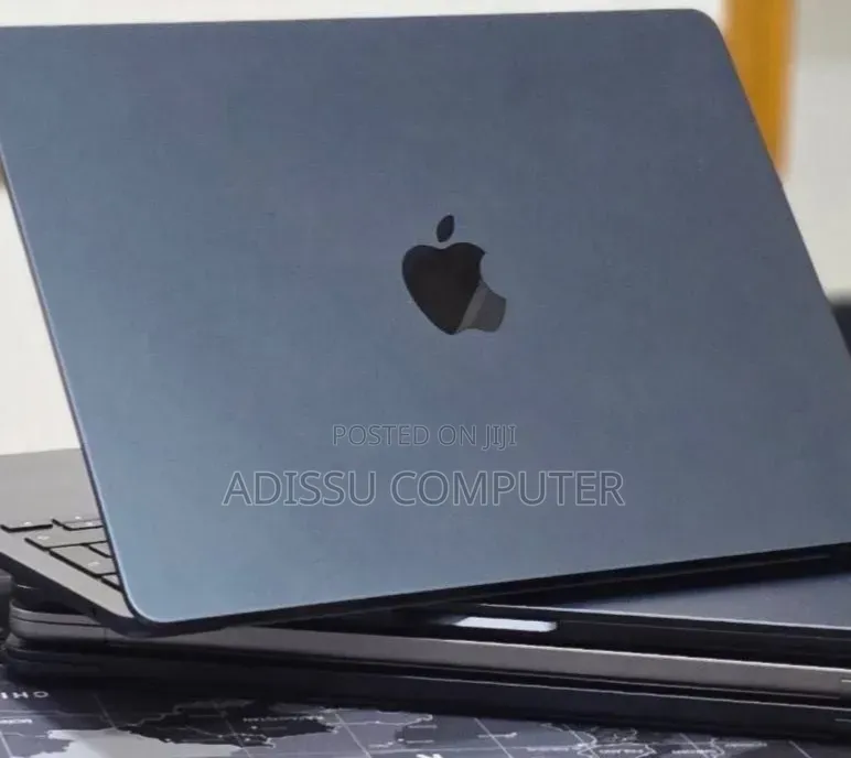 New Laptop Apple MacBook Pro 2024 M4 16GB Apple M4 SSD 256GB