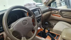 Toyota Land Cruiser 100 4.2 2006 White